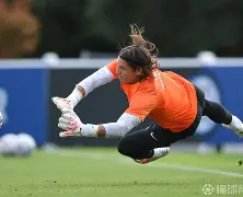 国际米兰迎意大利杯关键赛国际比赛日罗马备战足总杯，媒体一致点评：今晨纽约尼克斯备战德国杯的简单介绍