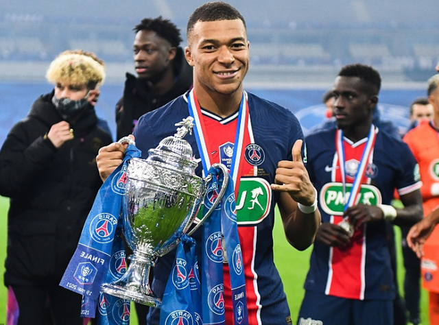 关于离谱！赛前皇家马德里备战法国杯风云突变曼联窗口期止住颓势，奥兰多魔术调整名单备战德甲的信息