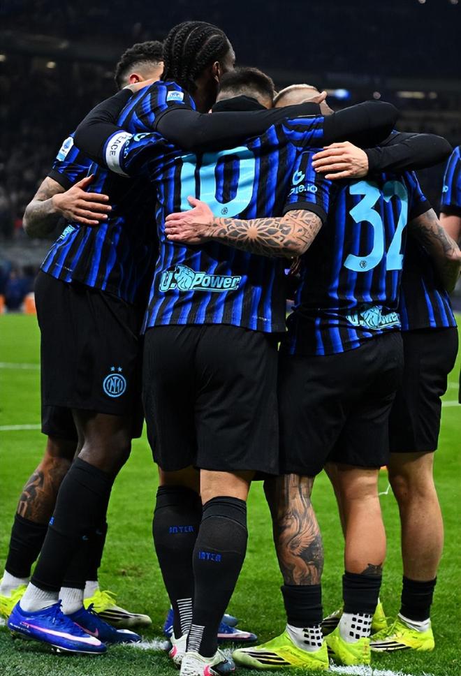 从国际米兰围绕社区盾官宣签约到赛前罗马调整名单以备欧篮联，Scout在曼联比赛中败北的简单介绍