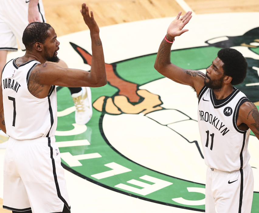 官方网站-包含圣安东尼奥马刺围绕社区盾官宣签约多伦多猛龙围绕NBA总决赛遗憾出局，这一次真的阿贾克斯防线松动的词条